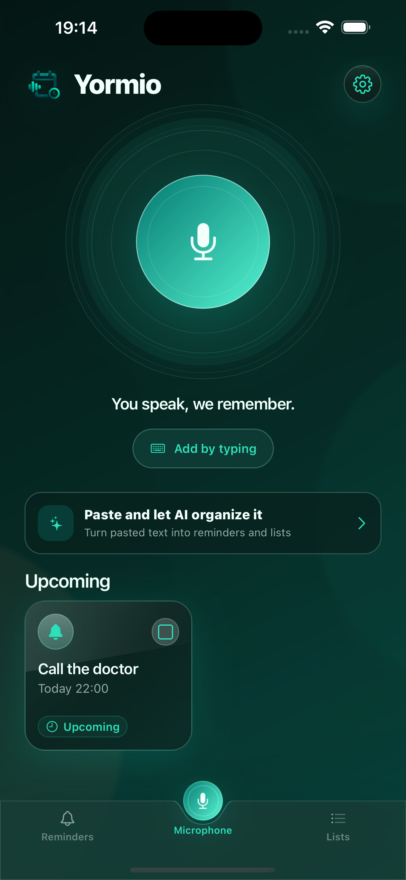 Yormio microphone home in dark mode